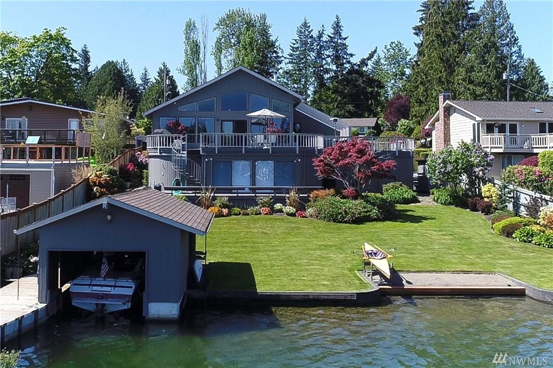 2513 185th Ave - Photo 1