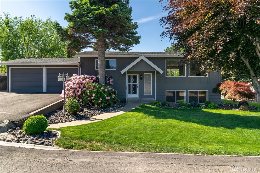 624 Gormley St - Photo 1