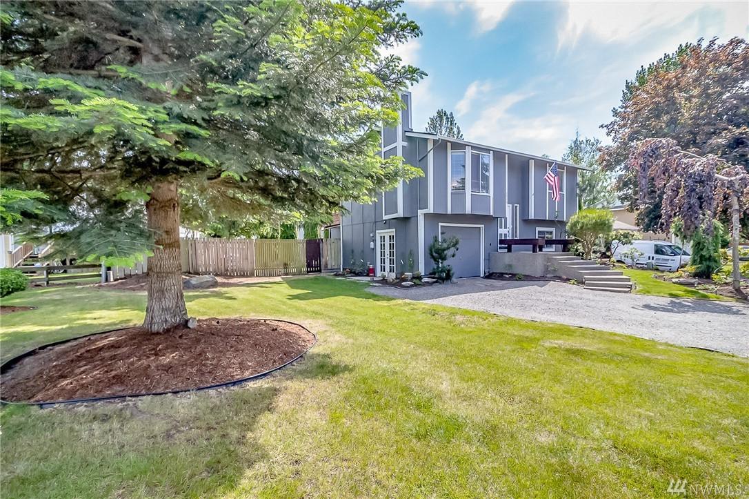 5516 105th St - Photo 1