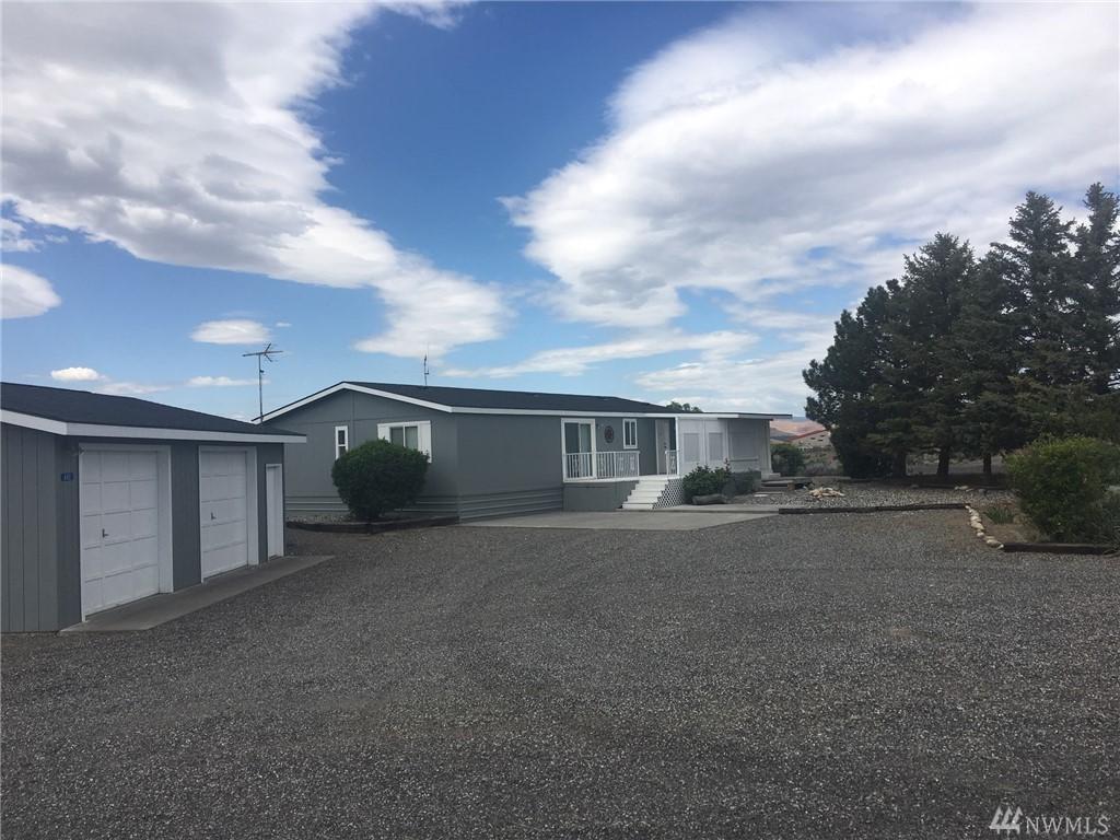 602 Beach Place - Photo 1