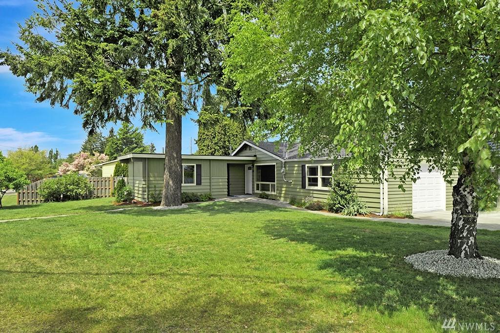 210 186th St - Photo 1
