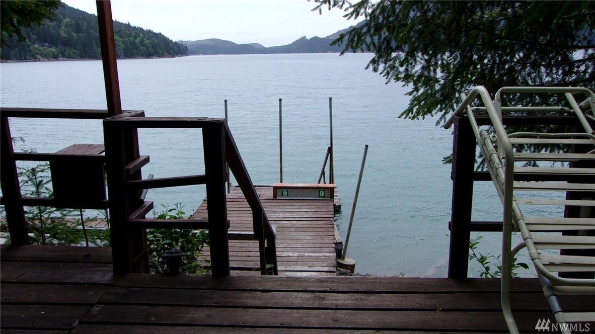 30 Lakeshore Place - Photo 1