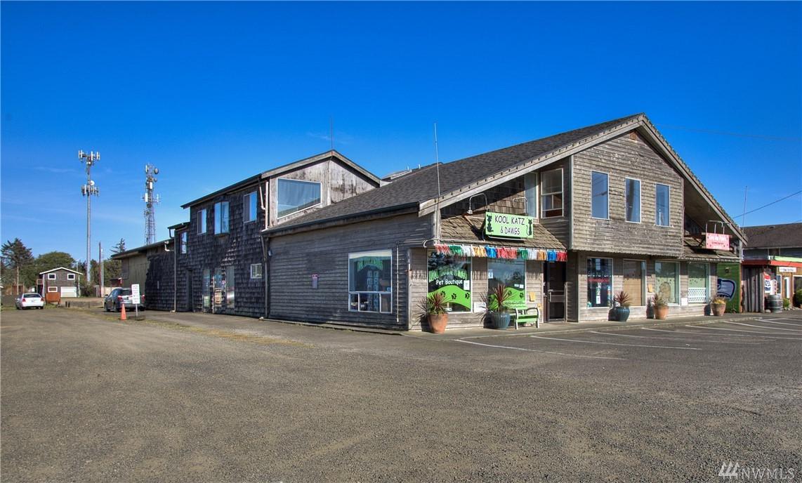 740 Point Brown Ave - Photo 1