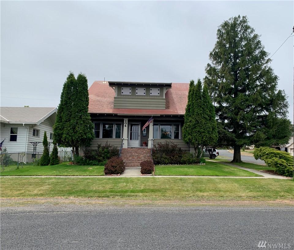 104 Regent Ave - Photo 1