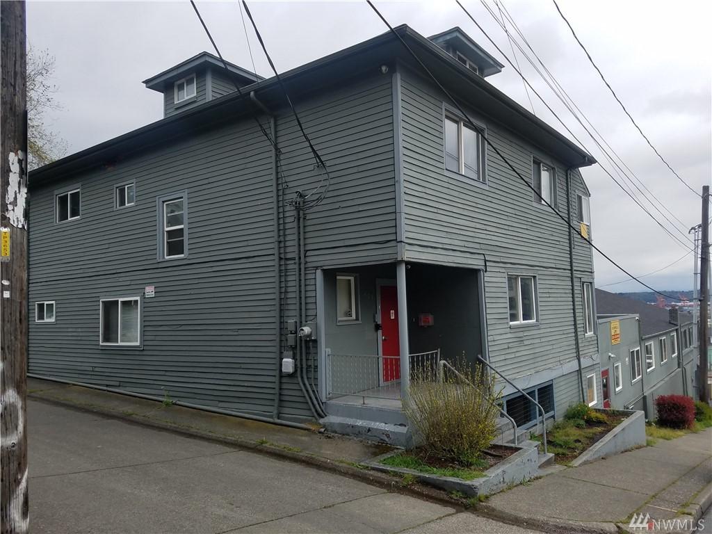 609 15th St - Photo 1