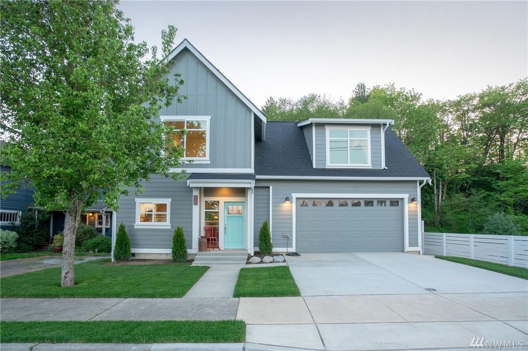 302 Cedar Ave - Photo 1