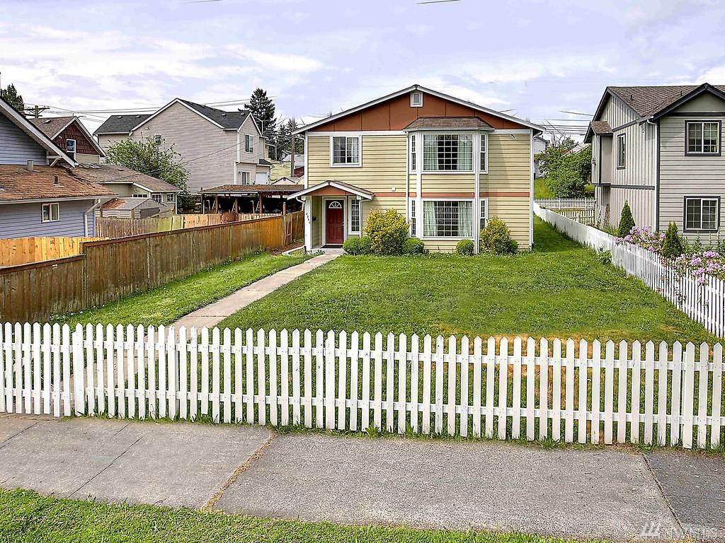 2346 S Cushman Avenue - Photo 1