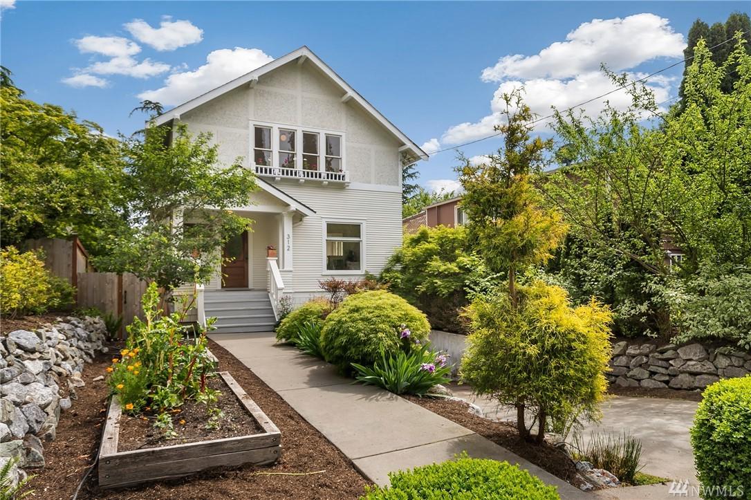 312 29th Ave - Photo 1