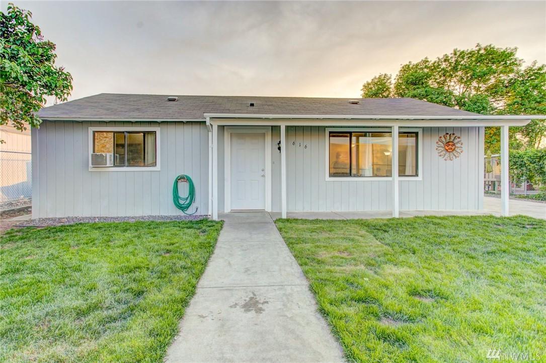 616 Clover Dr - Photo 1