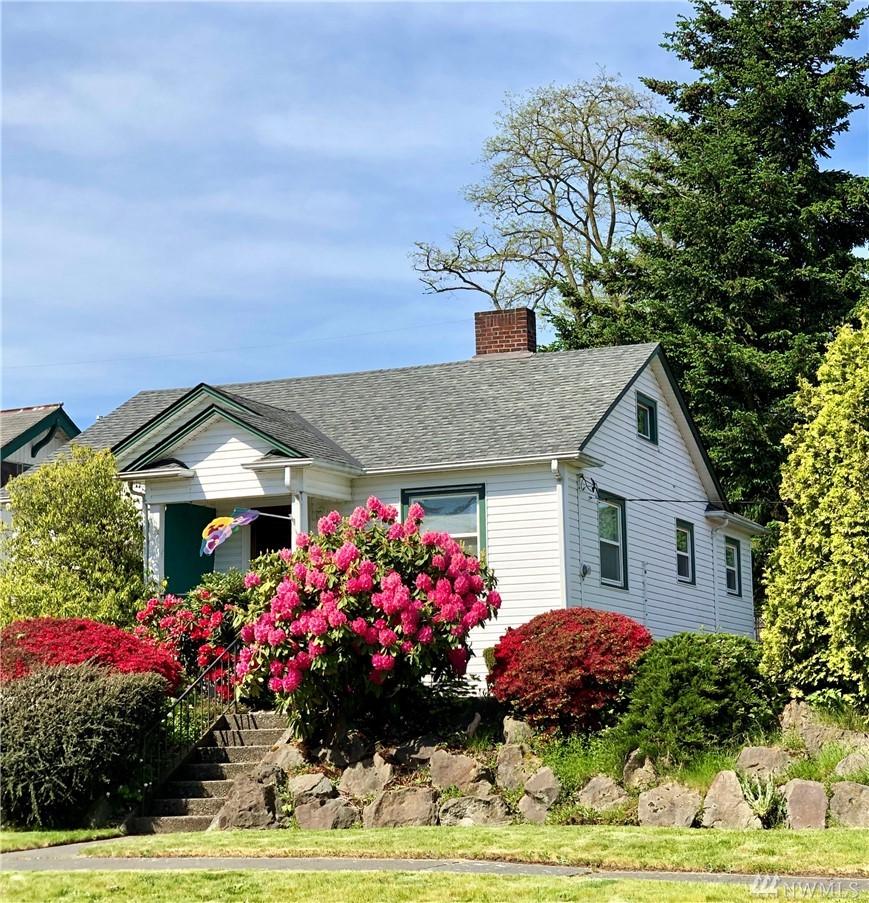 2402 Cedar St - Photo 1