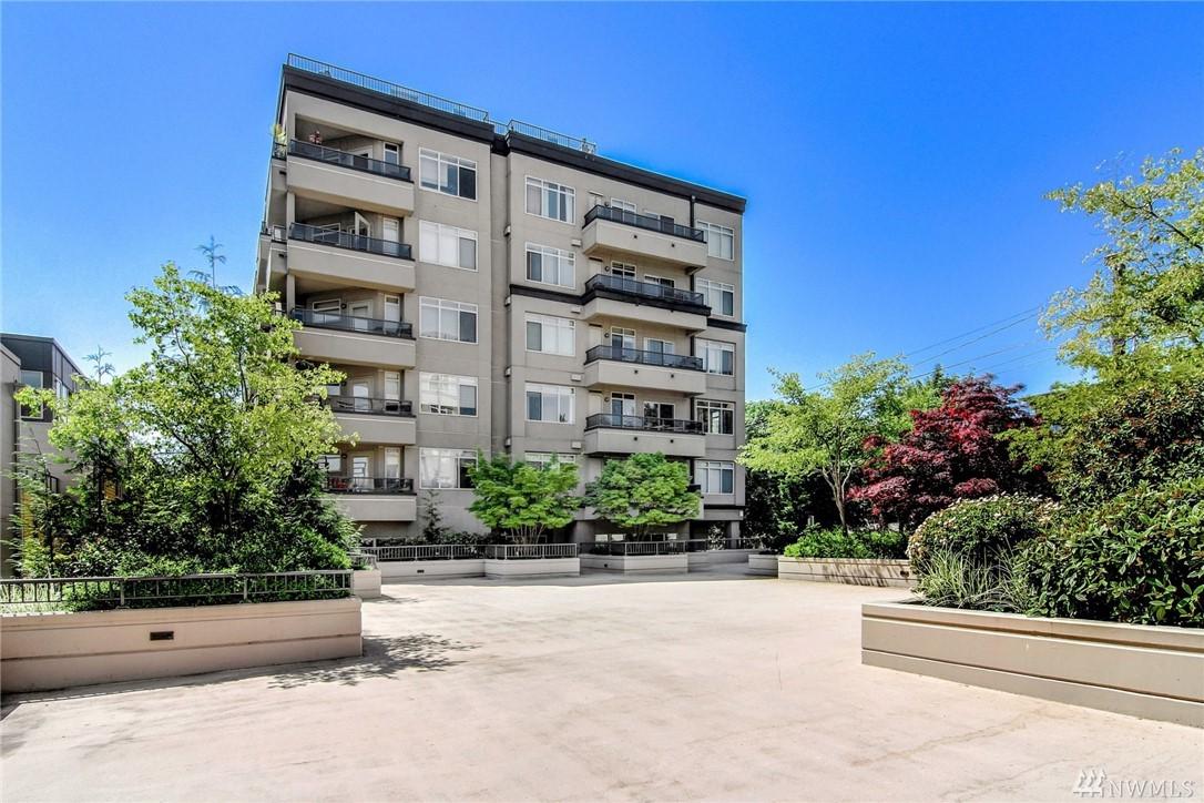 900 Aurora Ave - Photo 1