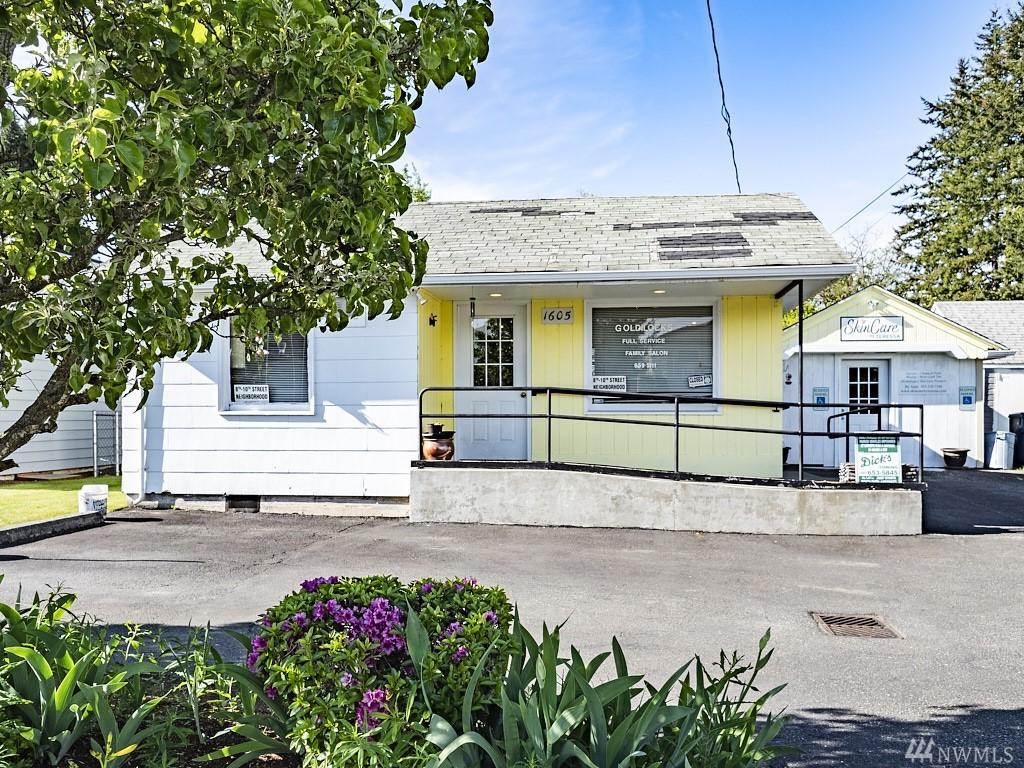 1605 10th St - Photo 1