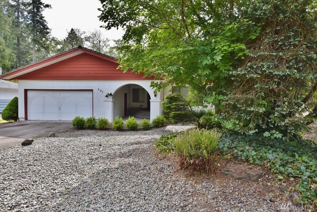 297 Ferry St - Photo 1