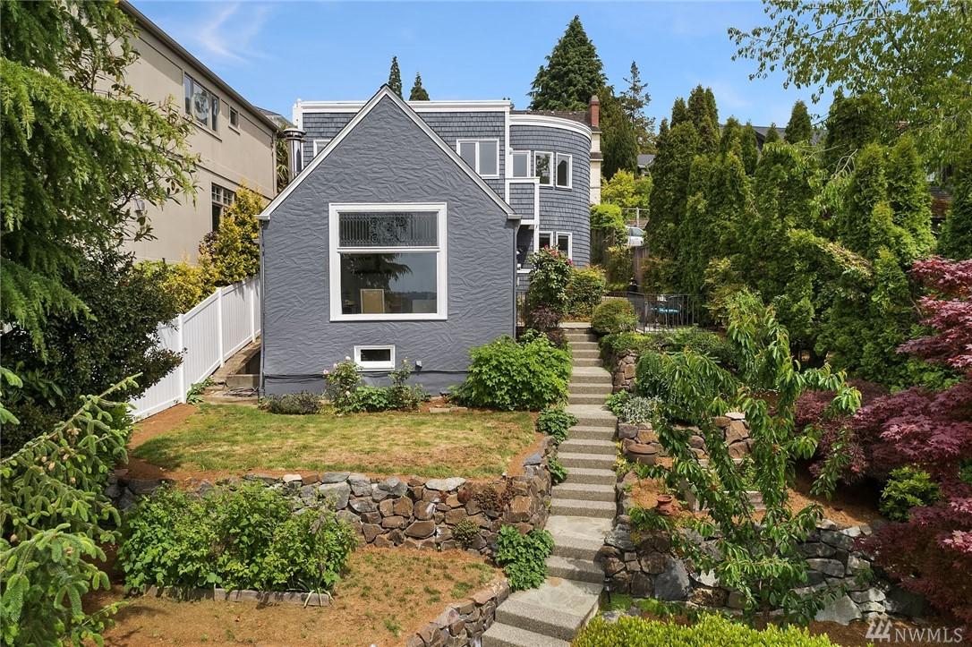 3818 46th Ave - Photo 1
