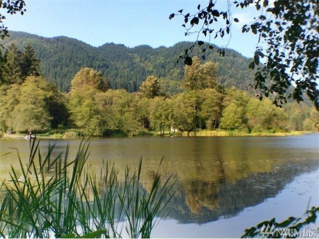 555 Lakeside Dr - Photo 1