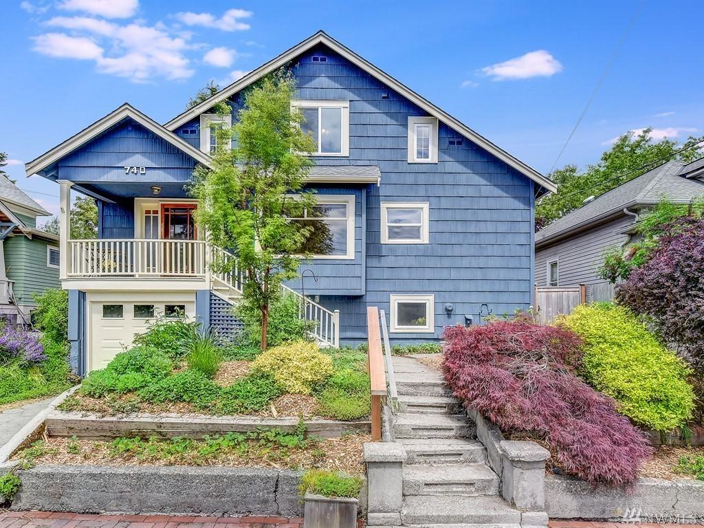 740 82nd St - Photo 1