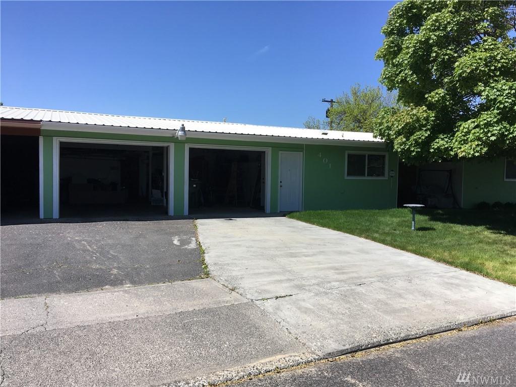 401 Daley Dr - Photo 1