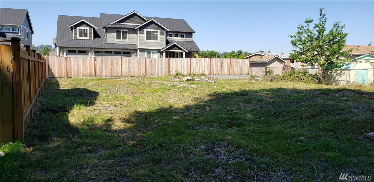15323 Elm St - Photo 1