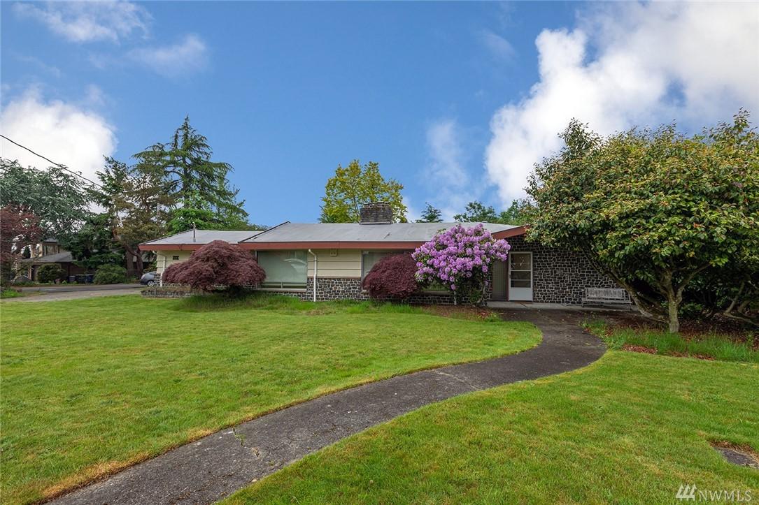 4054 93rd Ave - Photo 1