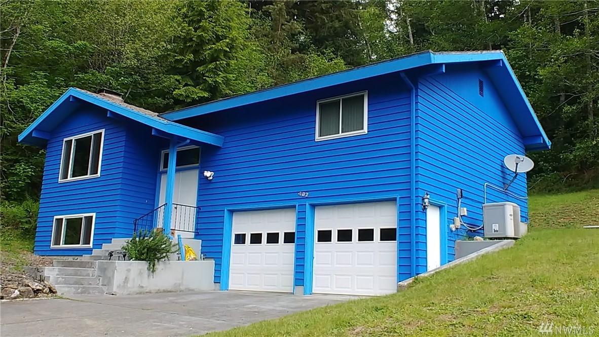402 6th Ave - Photo 1