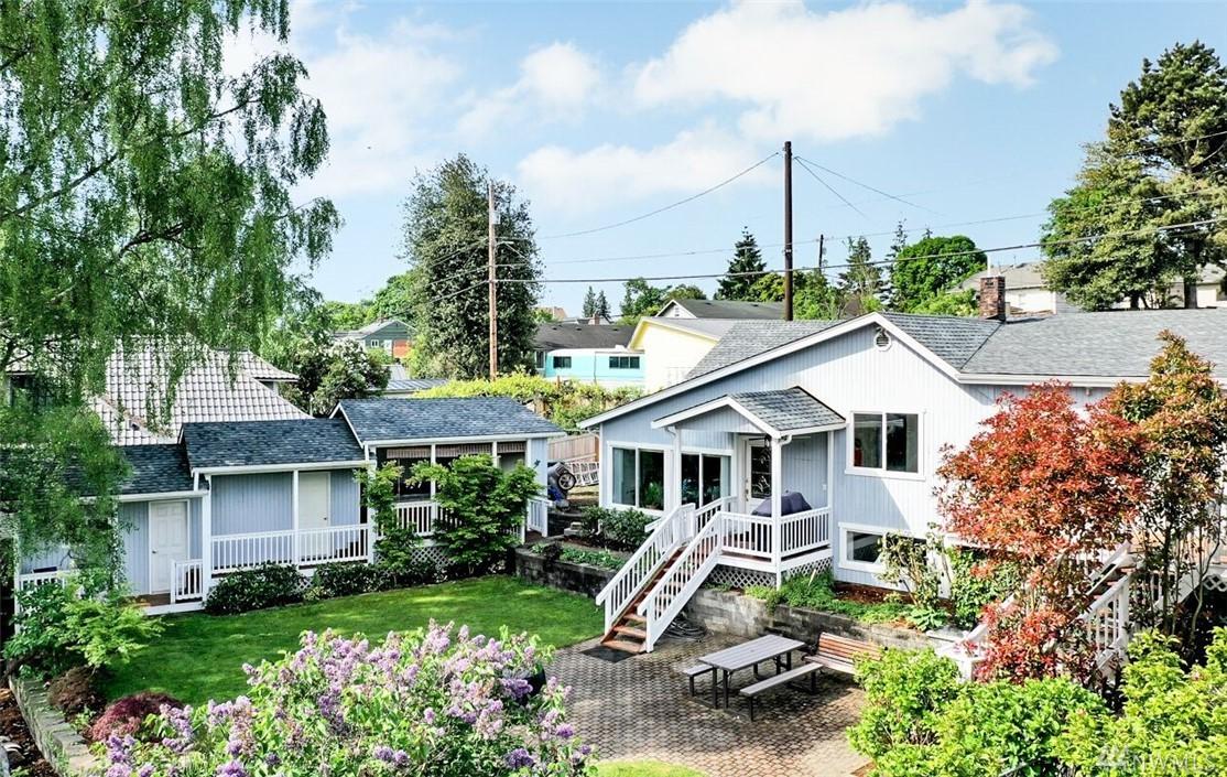 2218 Grand Ave - Photo 1