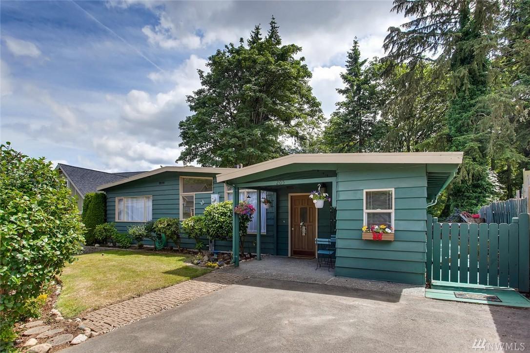 205 6th Street - Photo 1