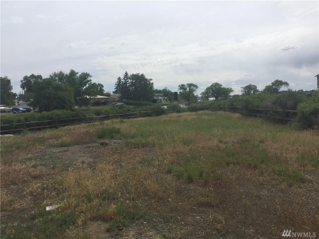 1300 Marina Dr - Photo 1
