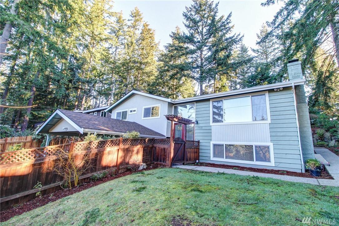 19418 10th Ave - Photo 1