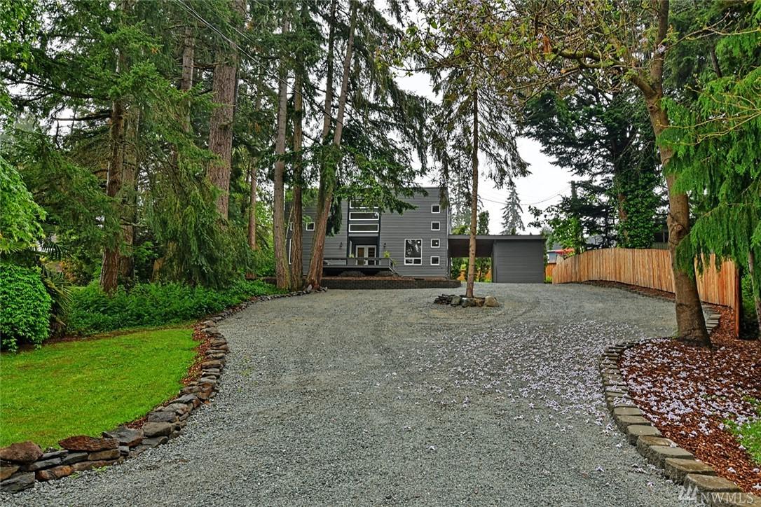 1606 Lake Drive - Photo 1