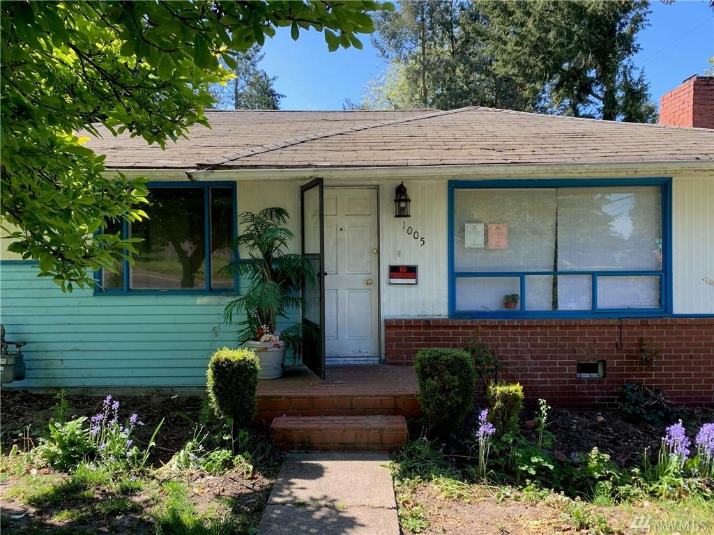 1005 180th St - Photo 1