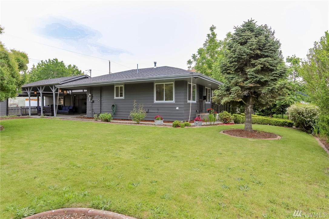 138 12th St - Photo 1