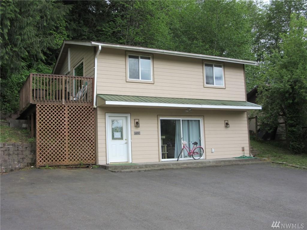 471 Mommsen St - Photo 1