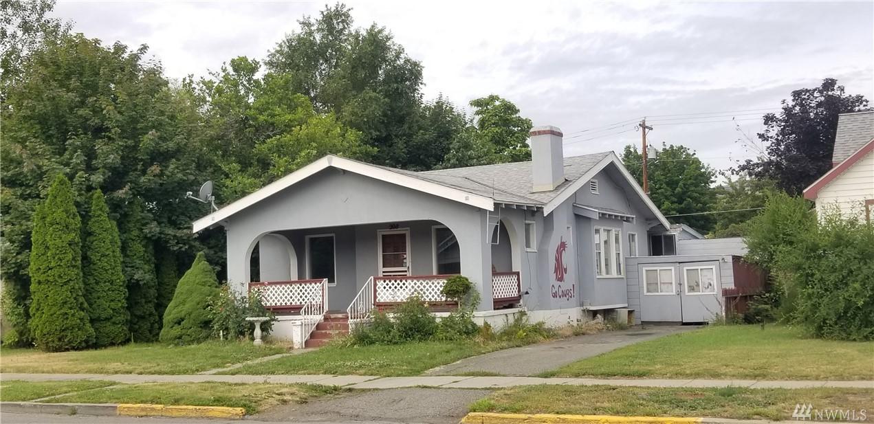 208 Ash St - Photo 1