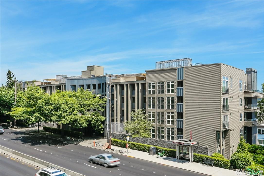1504 Aurora Ave - Photo 1