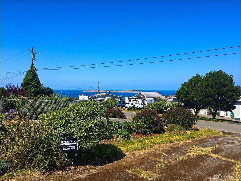 141 Ridge Dr - Photo 1