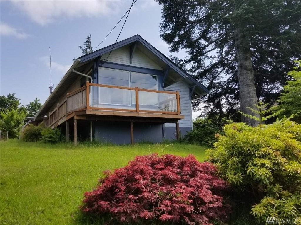 1176 Prospect Ave - Photo 1