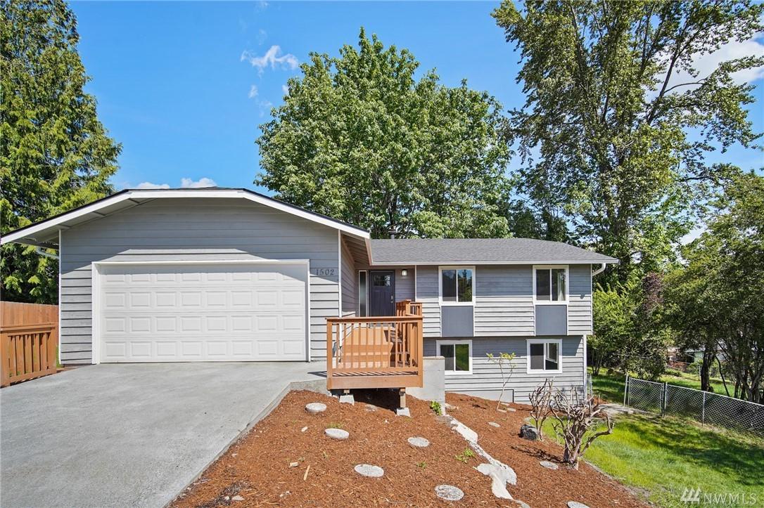 1502 Ferndale Ave - Photo 1