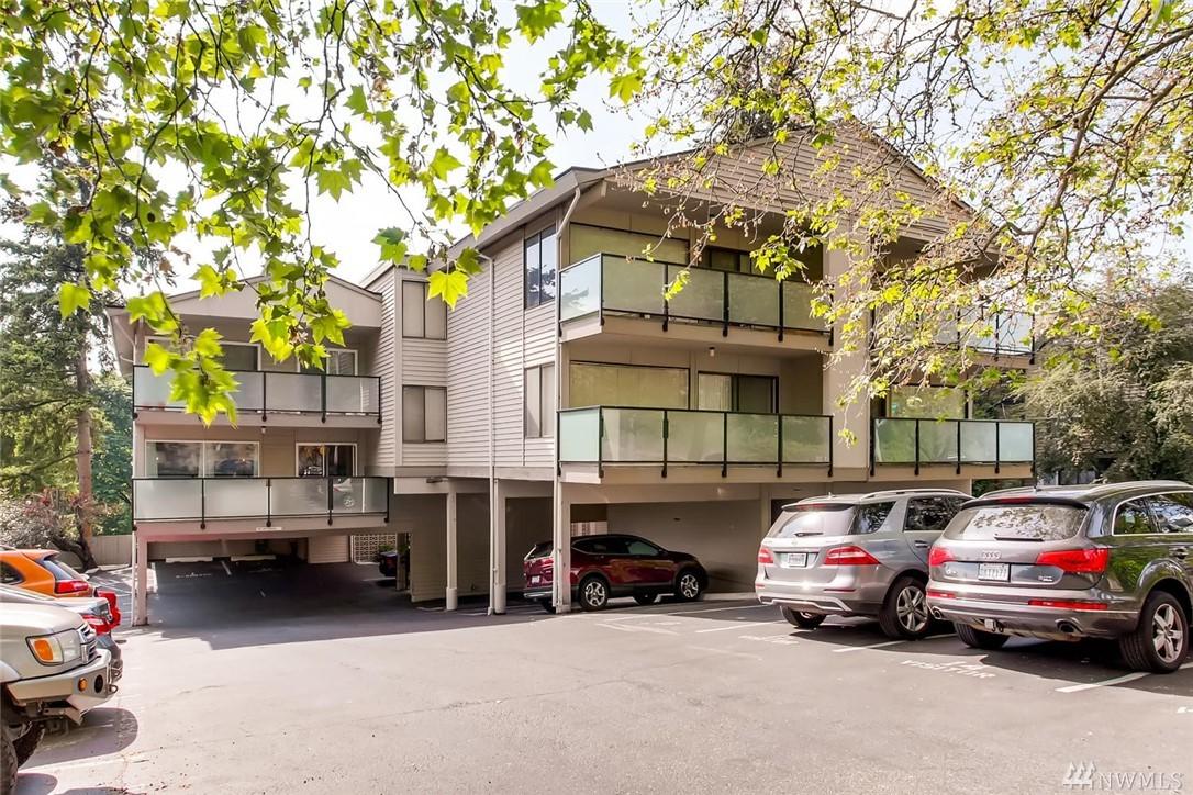 321 Bellevue Wy - Photo 1
