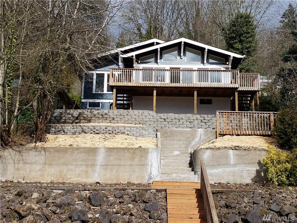 402 Adams Ave - Photo 1