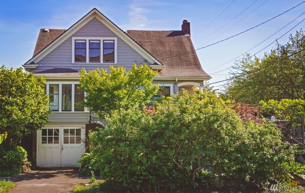 4716 Fremont Ave - Photo 1