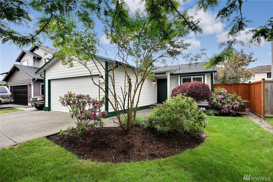 15428 166th Ave - Photo 1