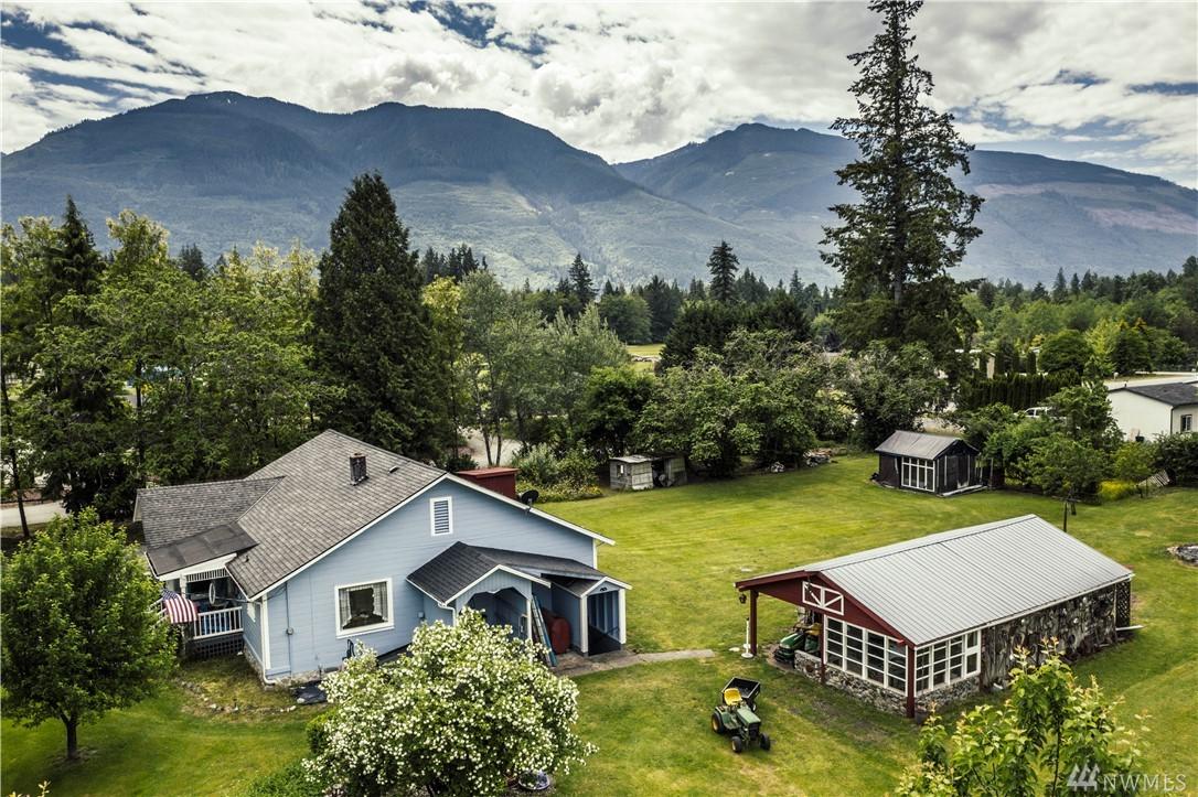 7918 Russell Rd - Photo 1