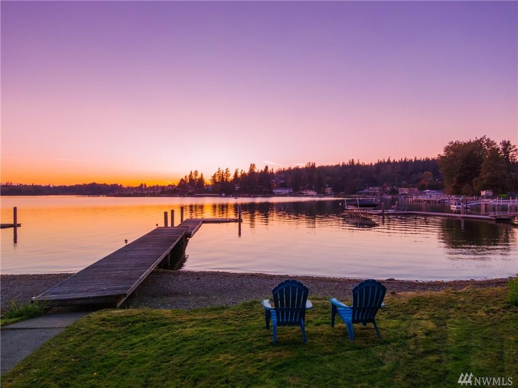 1304 Northshore Dr - Photo 1