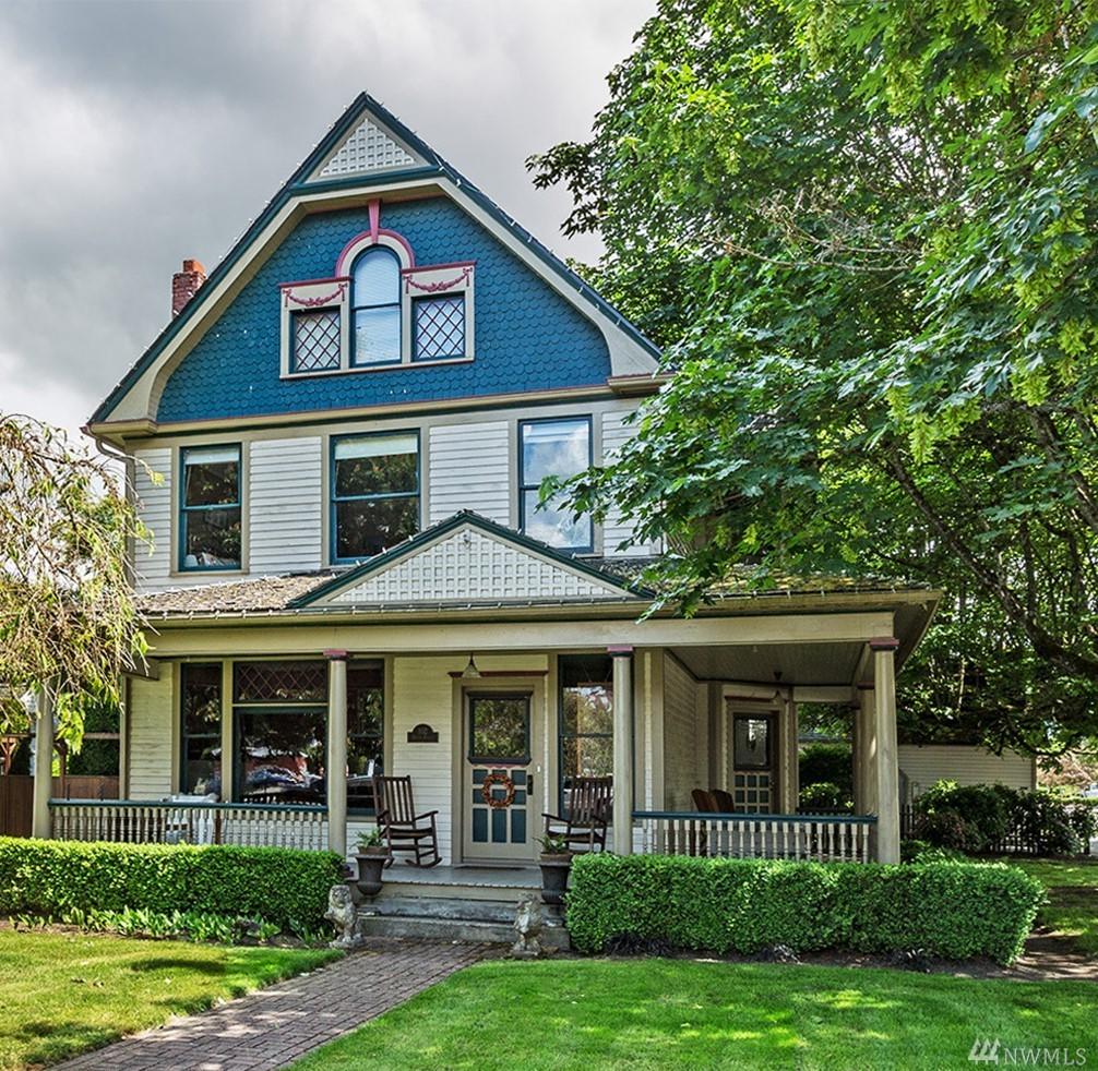 102 Bridge St - Photo 1