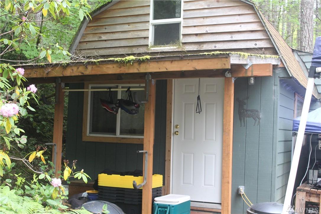 220 Glenwood Rd - Photo 1