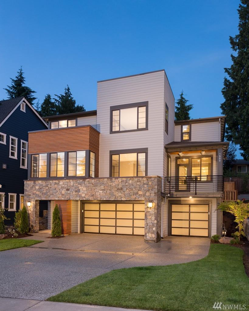 11114 86th Ave - Photo 1
