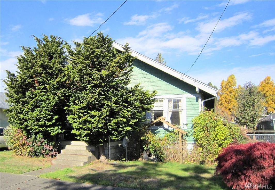 1325 Davis Ave - Photo 1