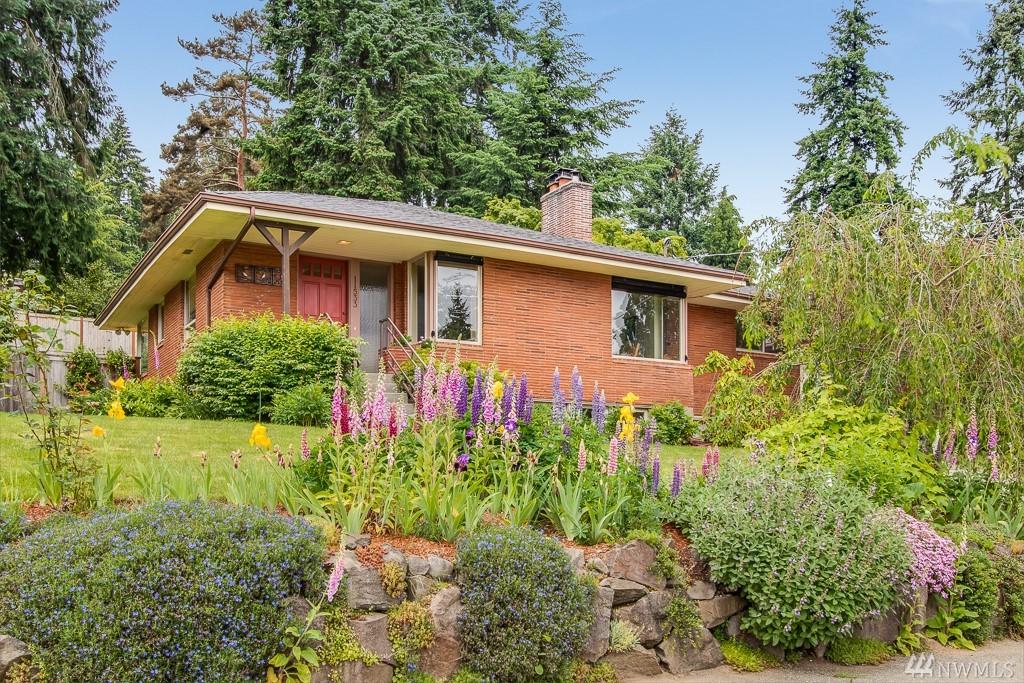 11533 24th Ave - Photo 1
