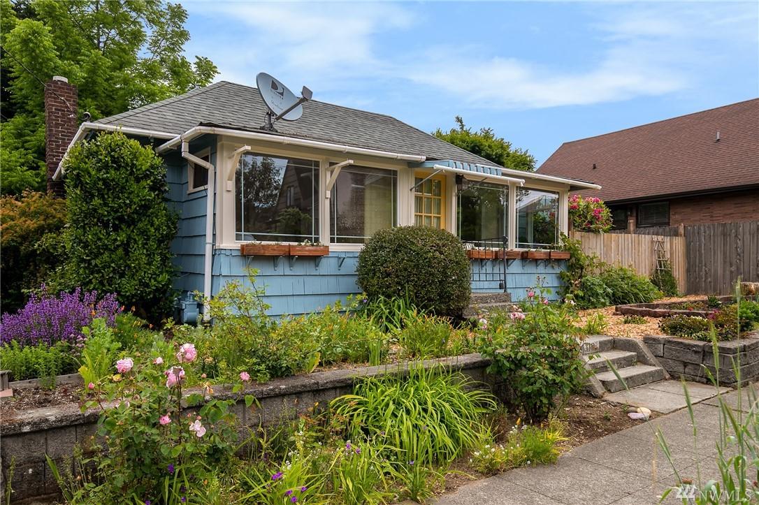 4110 College St - Photo 1
