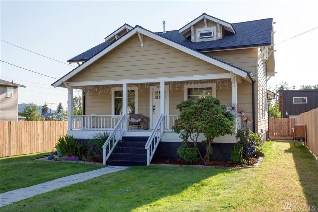 2521 Michigan St - Photo 1